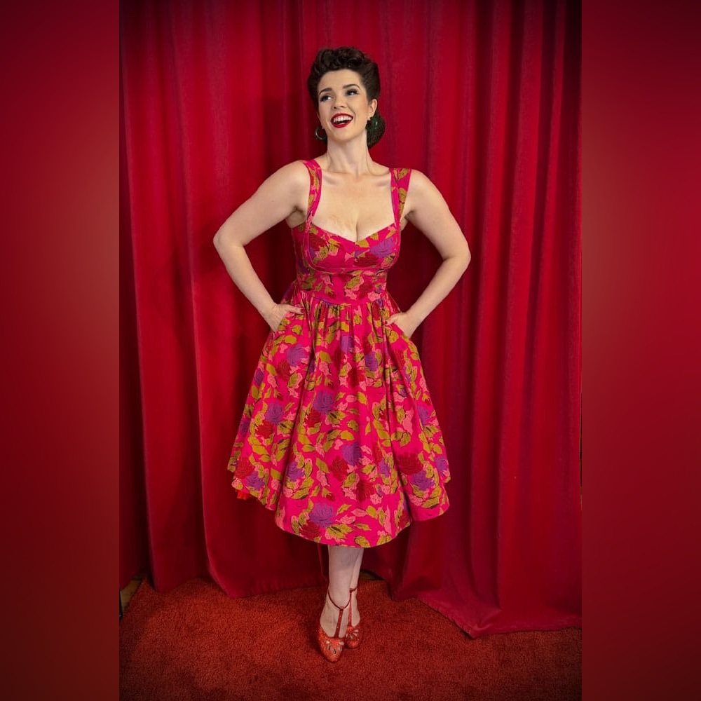 IN SEARCH OF…Unique Vintage 1950s Red & Pink Tropical Floral Swing Dress, XL - Picture 5 of 6